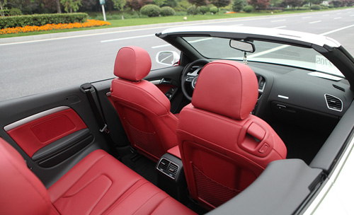 汽車(chē)內(nèi)飾切割